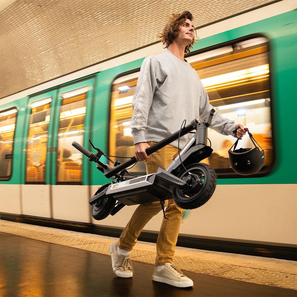 Electric scooter NAVEE S60