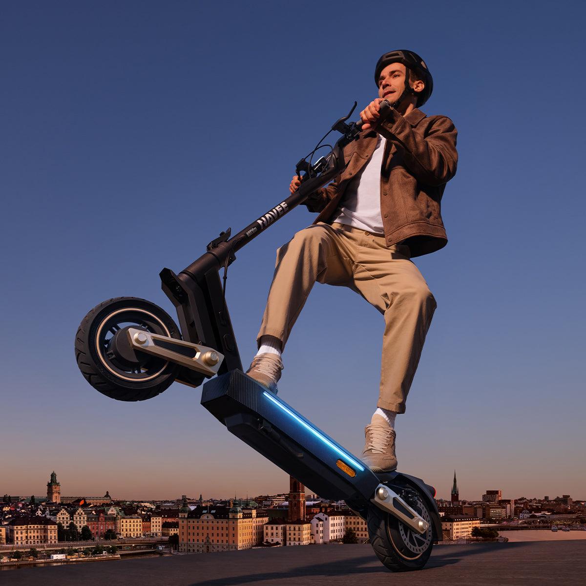 Electric scooter NAVEE ST3 Pro